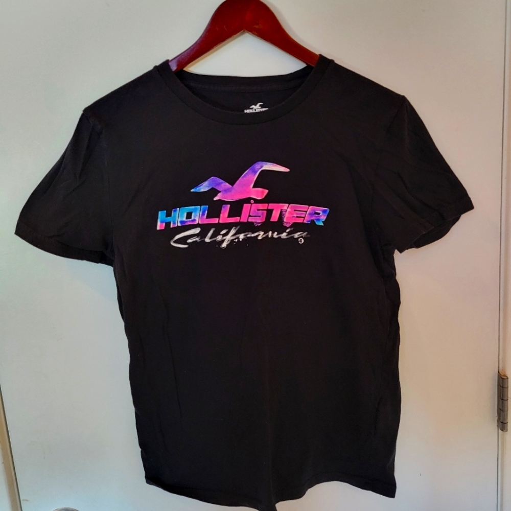 Hollister T-Shirt